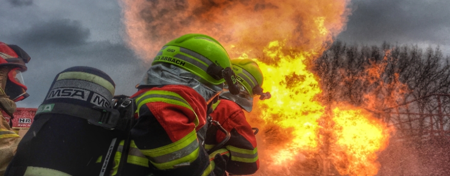 GEMEINSCHAFT ERLEBEN | Unsere Mannschaft geht für sie durchs Feuer!
Zusammenhalt und Teamgeist! image1